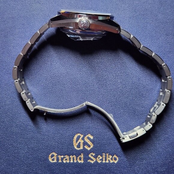 Grand Seiko Hi Beat 36000 Titanium GMT Teak Dial Box & Papers - Picture 11 of 17